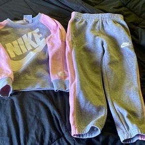 Nike sweat suite for toddler girl